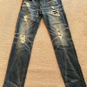 American Eagle Outfitters Ripped Dark Wash Skinny Jeans